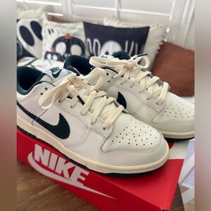 NIKE DUNK LOW COCONUT MILK VOILE/ JUNGLE PROFONDE MENS 7.5